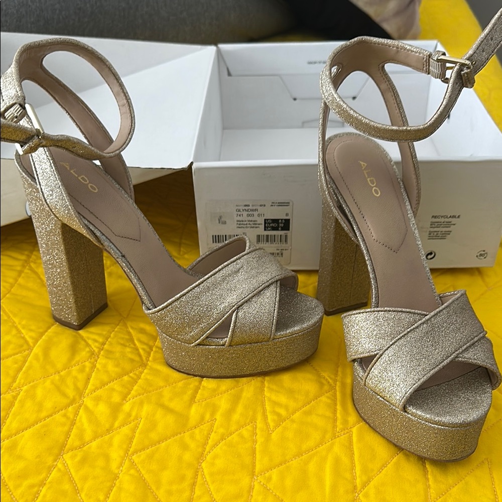 Aldo Gold Platform Heels with Crisscross Straps- used